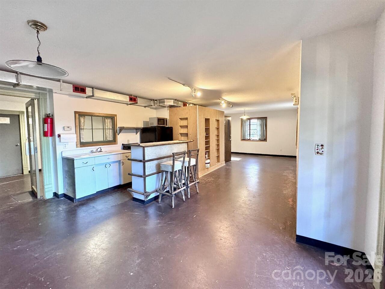 Listing Photo 28