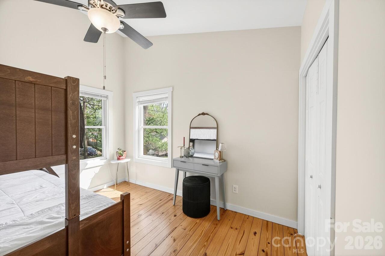 Listing Photo 18