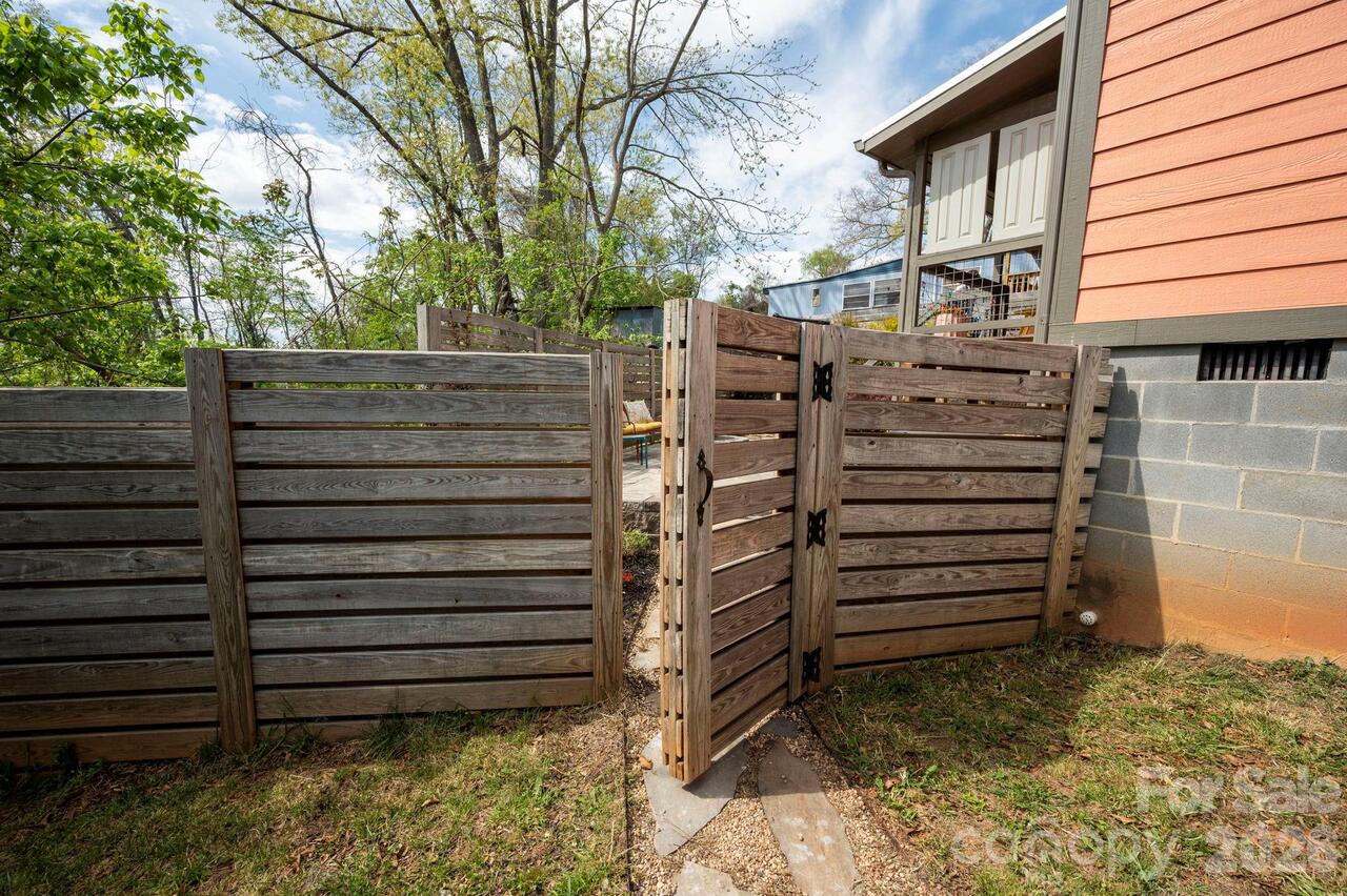 Listing Photo 19