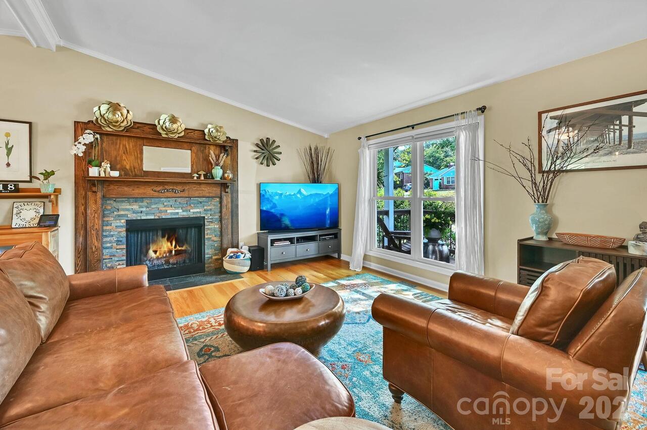 Listing Photo 8