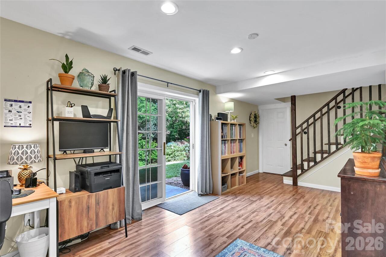 Listing Photo 32
