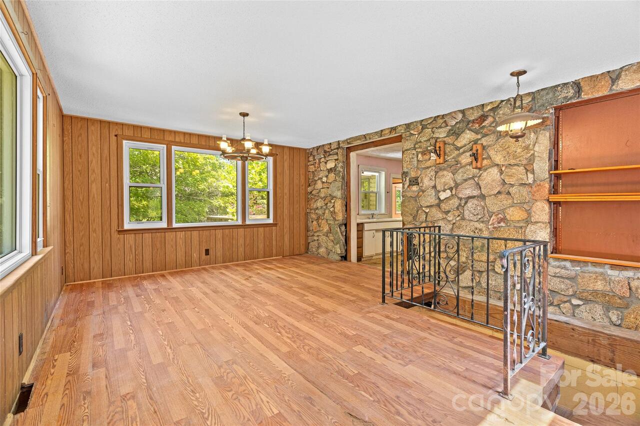 Listing Photo 8