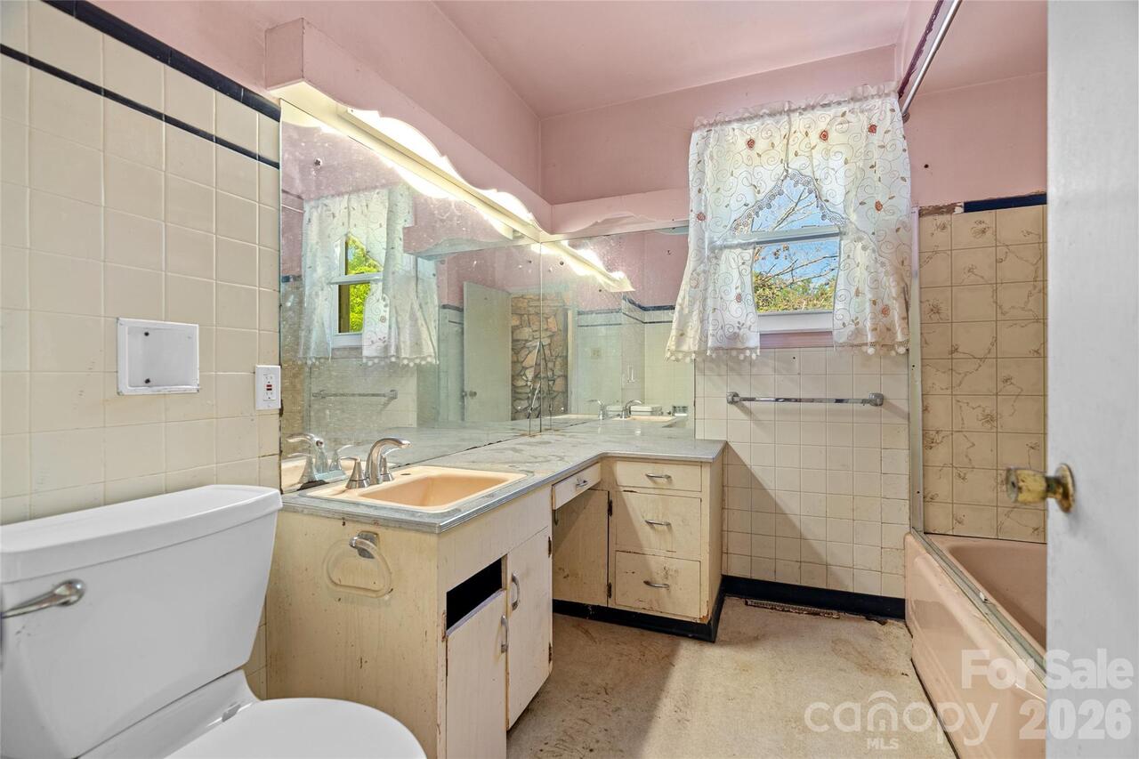 Listing Photo 13