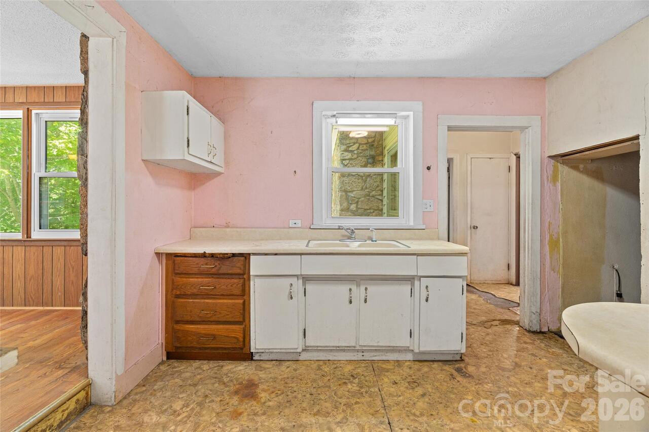 Listing Photo 16
