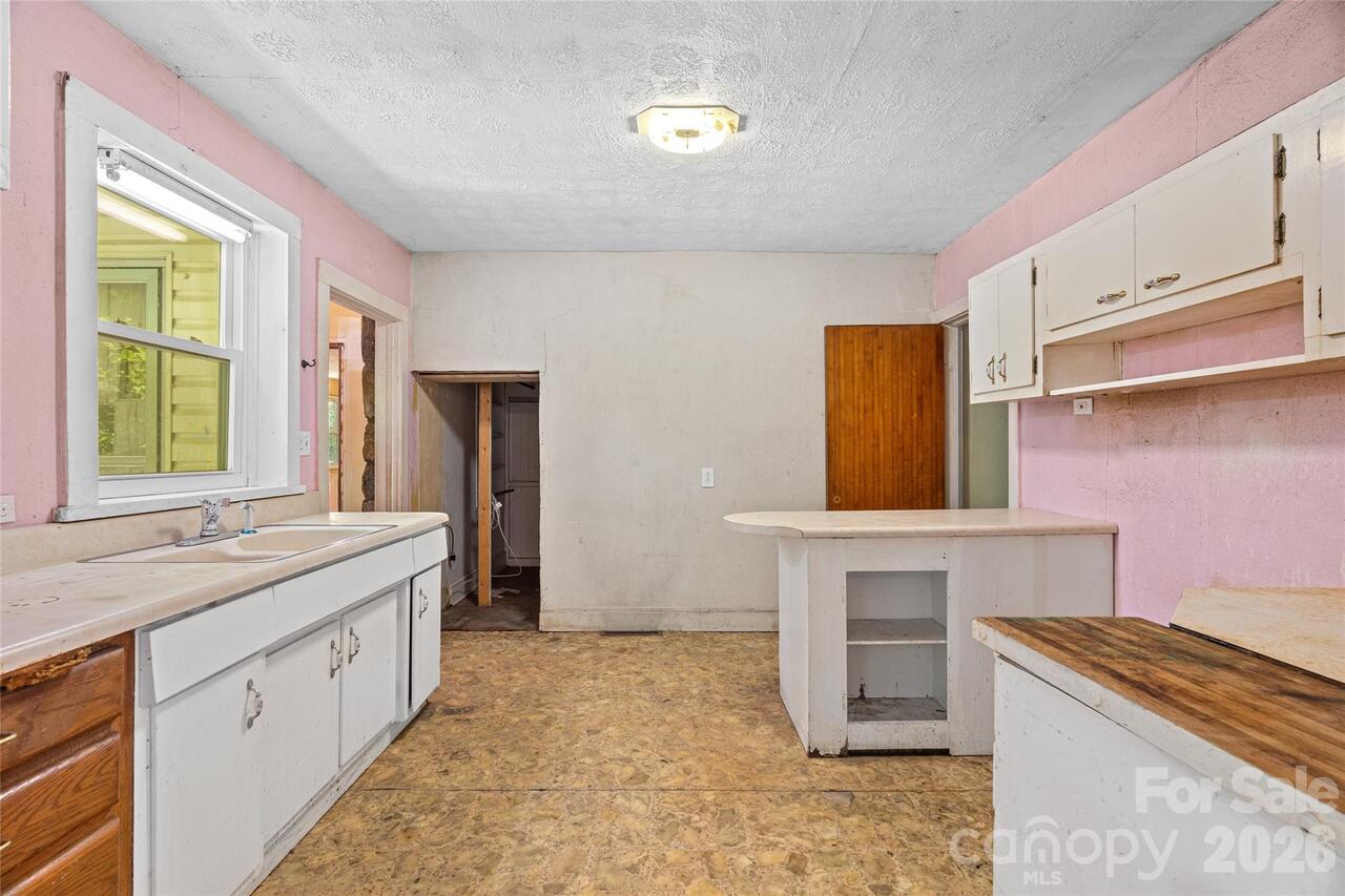 Listing Photo 17