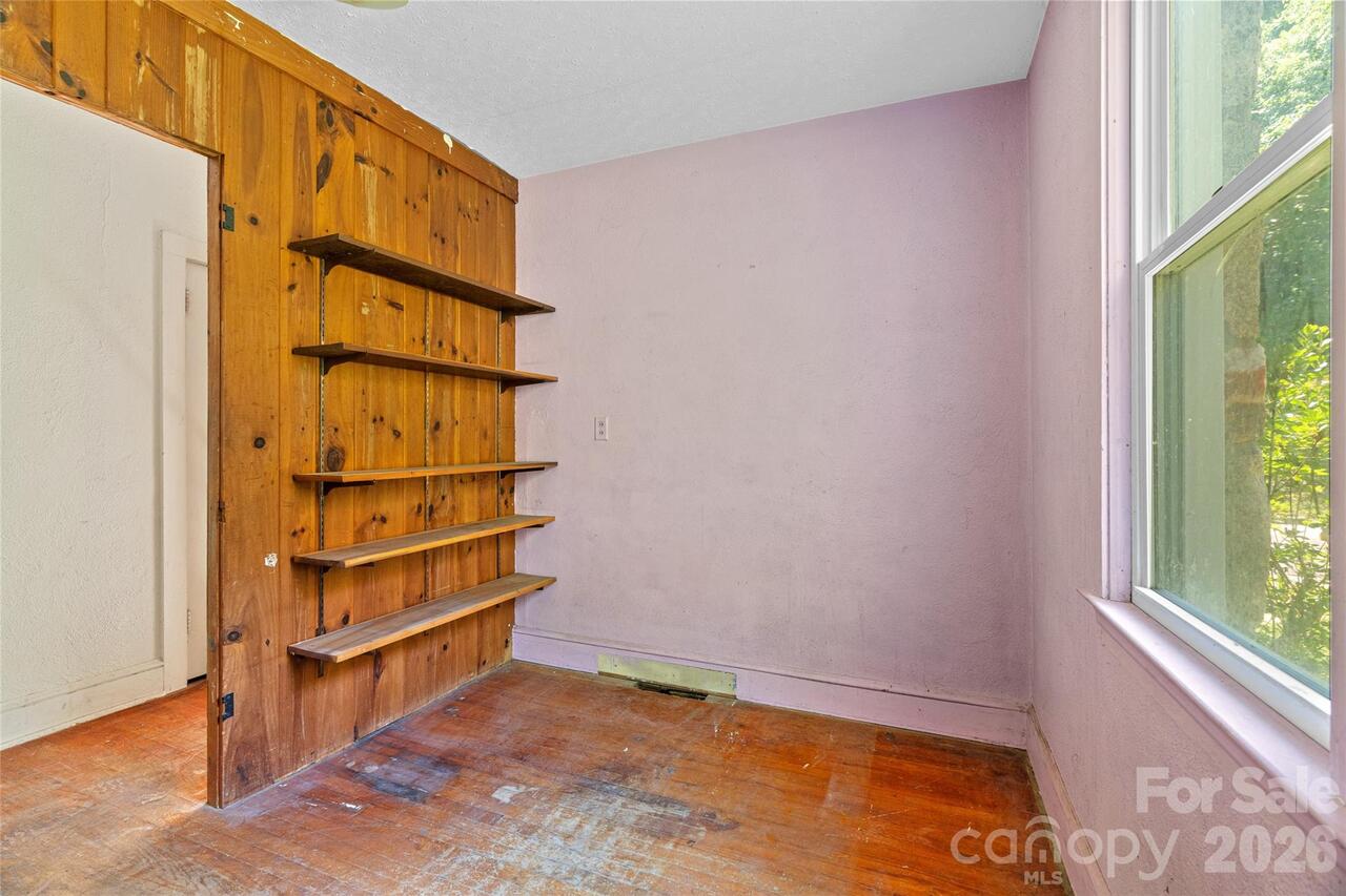 Listing Photo 23
