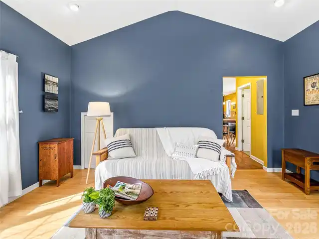 Listing Photo 17