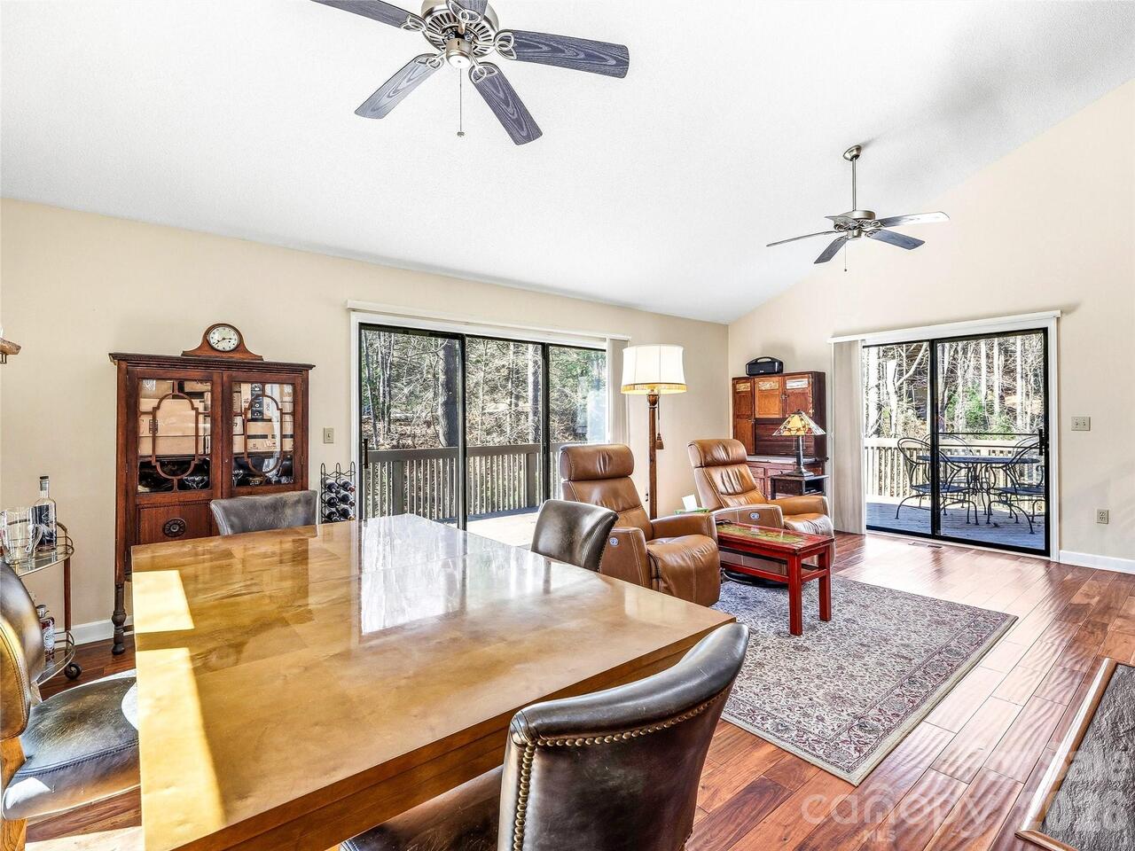 Listing Photo 8
