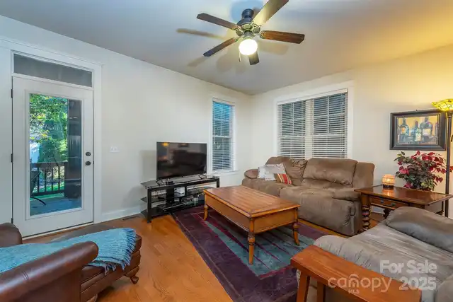 Listing Photo 16