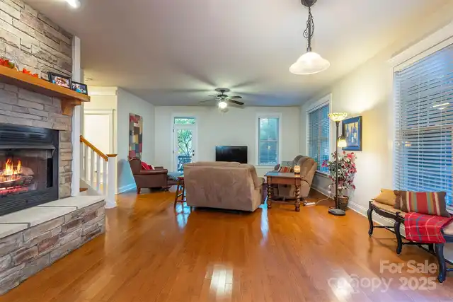 Listing Photo 18