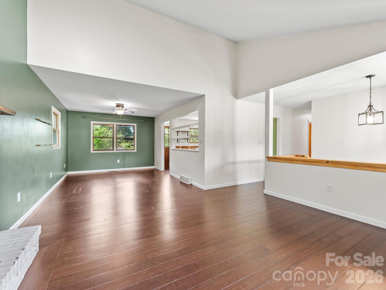 Listing Photo 9