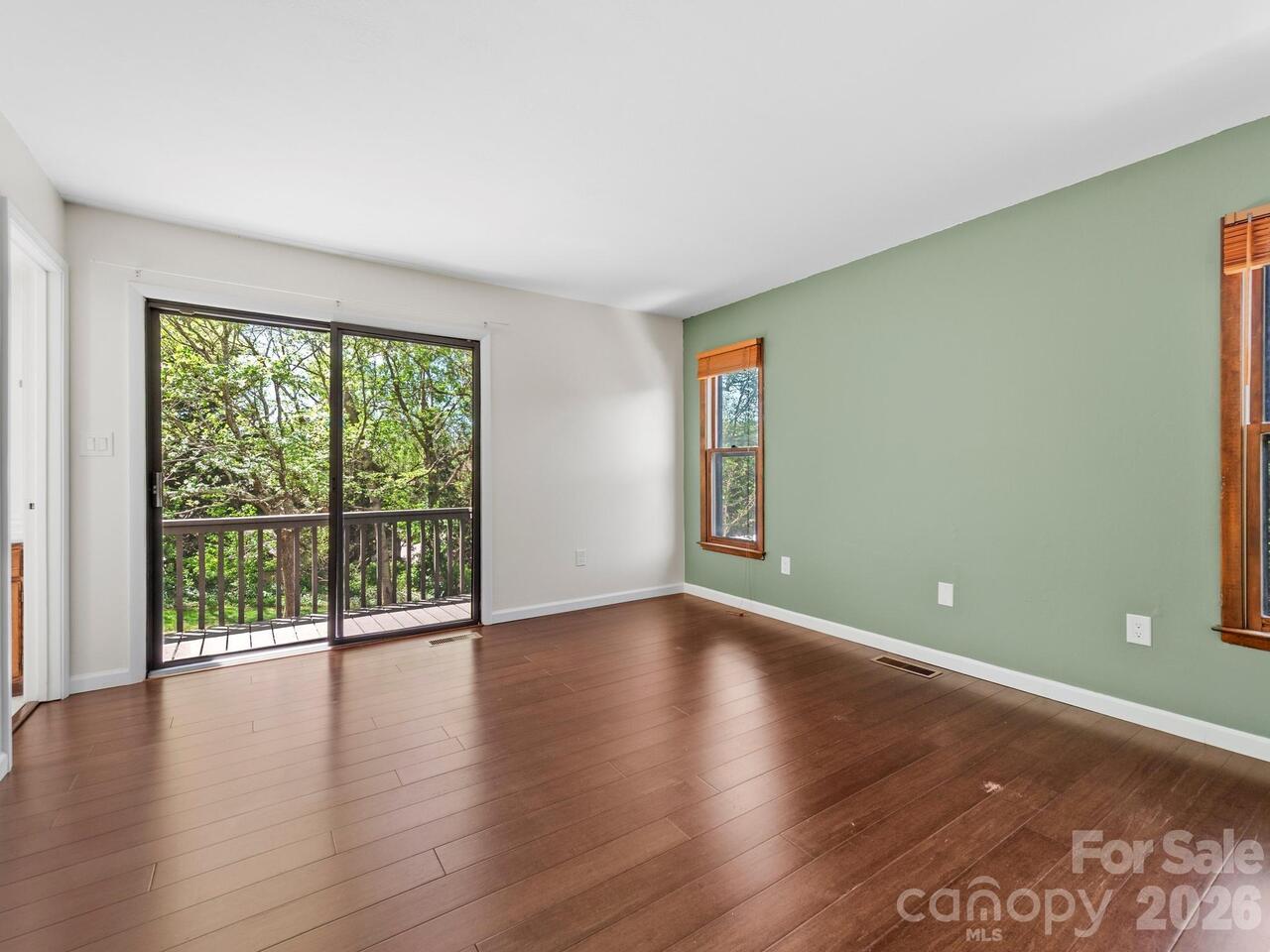 Listing Photo 16