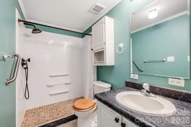 Listing Photo 32