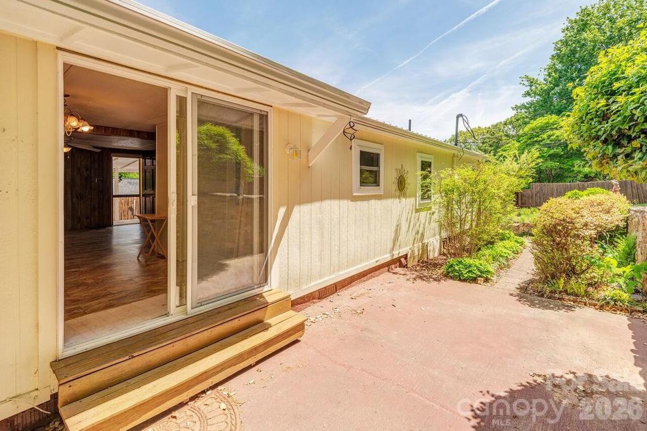 Listing Photo 15
