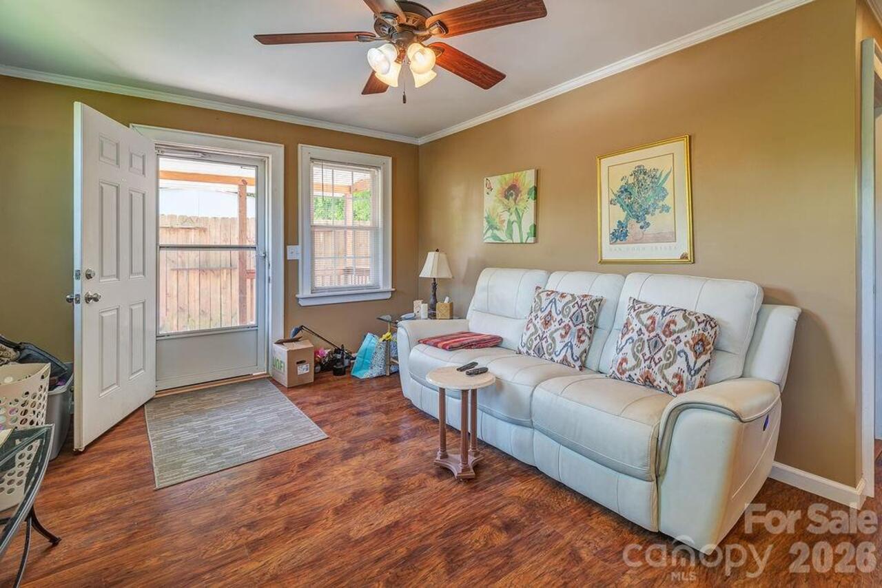 Listing Photo 22
