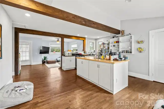 Listing Photo 6