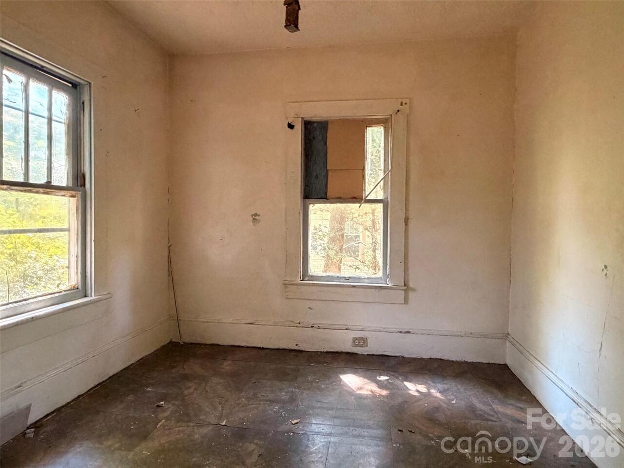 Listing Photo 7