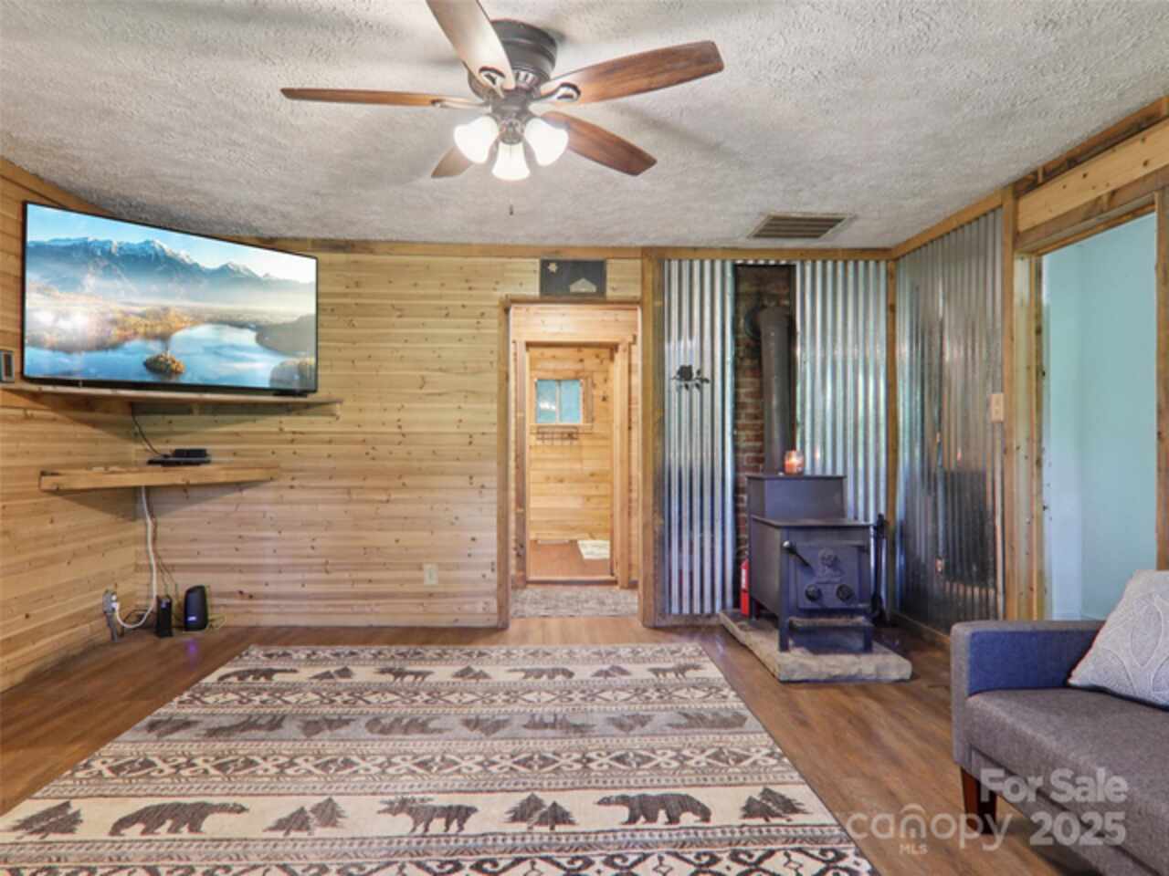 Listing Photo 6