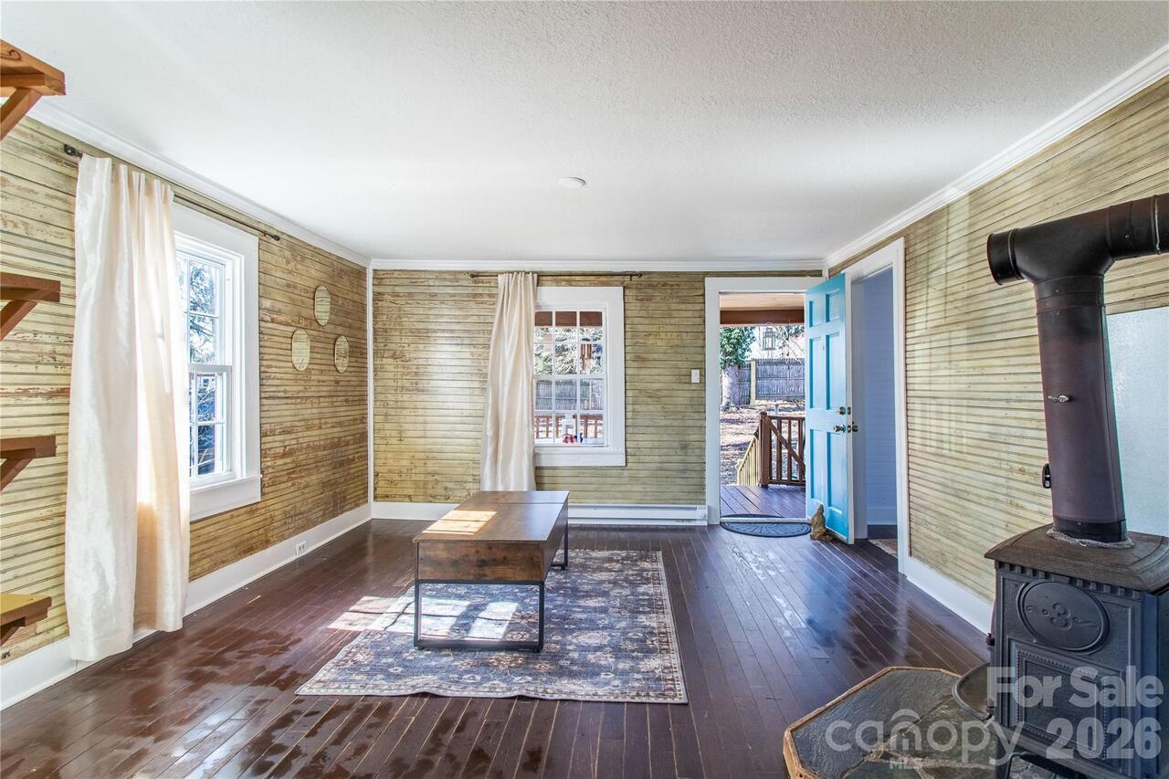 Listing Photo 6