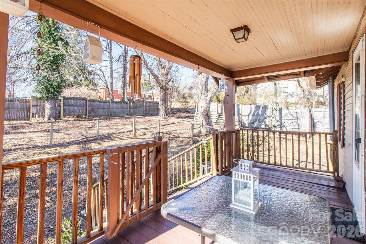 Listing Photo 9