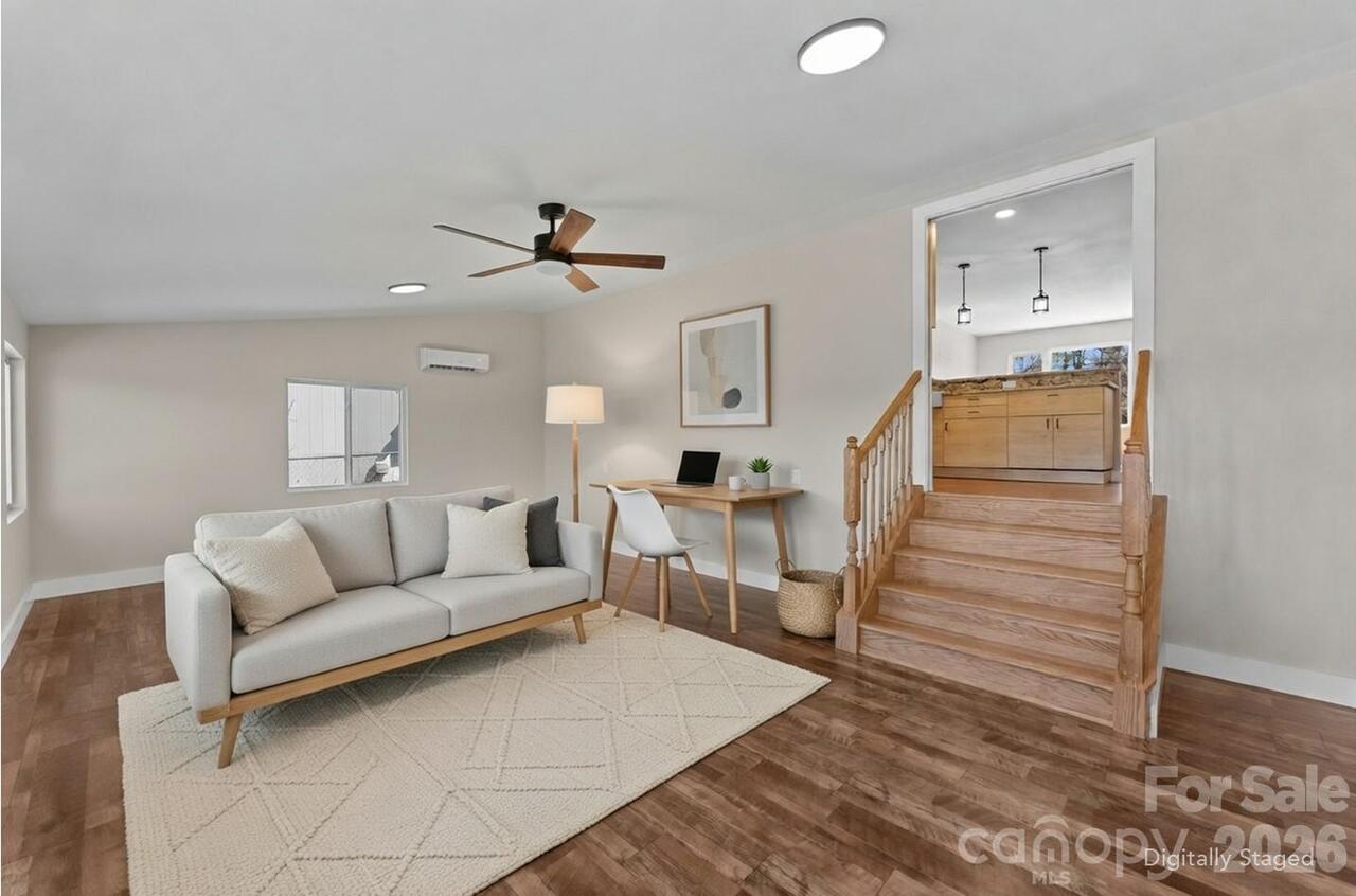 Listing Photo 11
