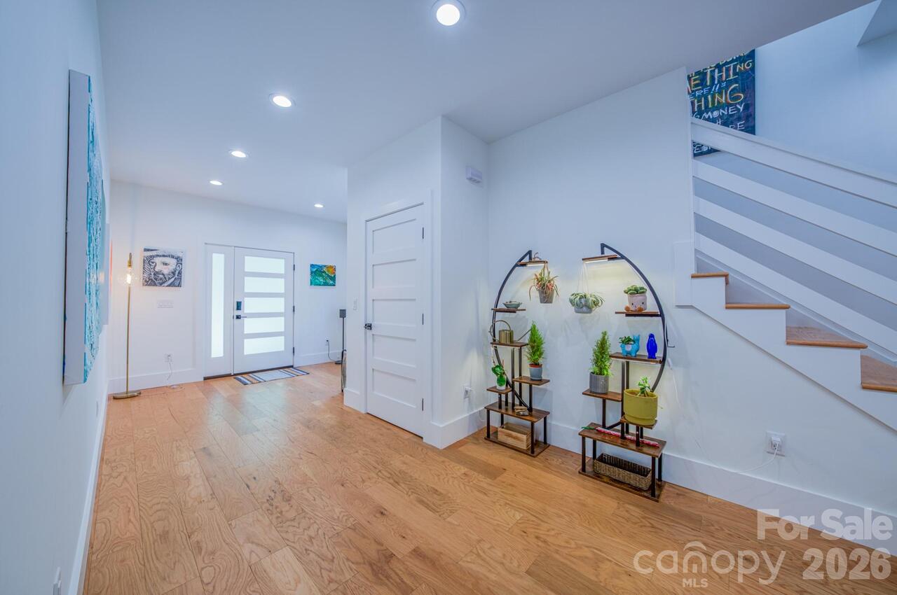 Listing Photo 6