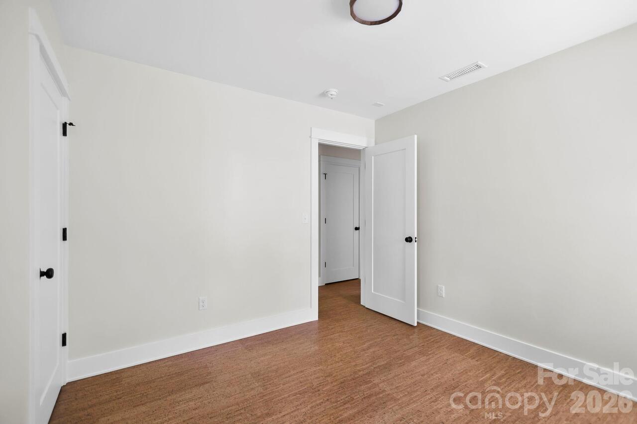 Listing Photo 23