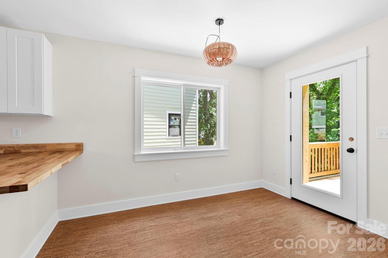 Listing Photo 10