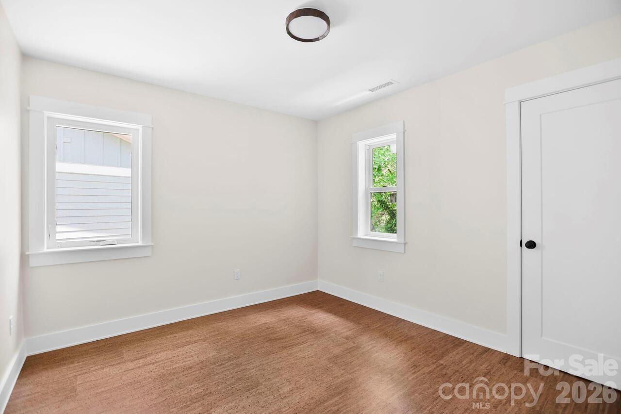 Listing Photo 22