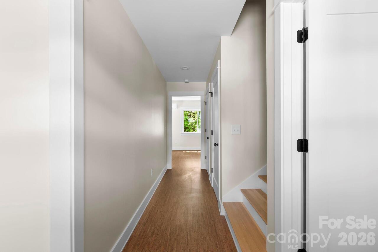 Listing Photo 14