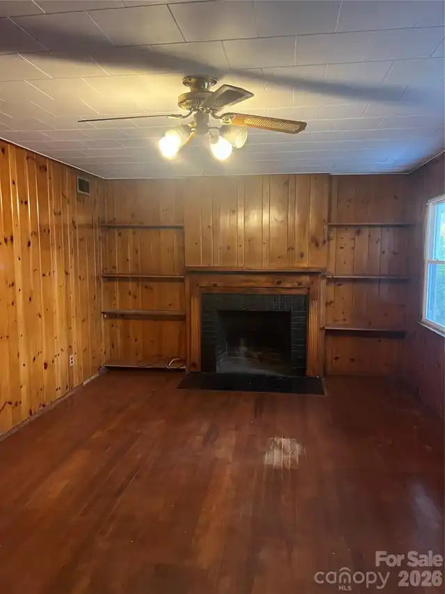 Listing Photo 15