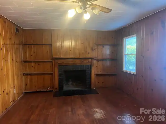 Listing Photo 16