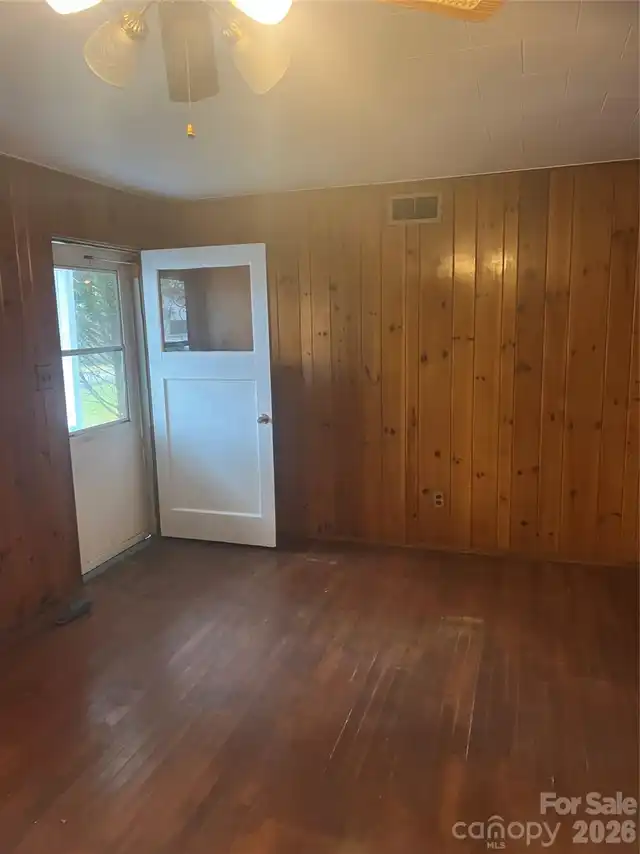 Listing Photo 17