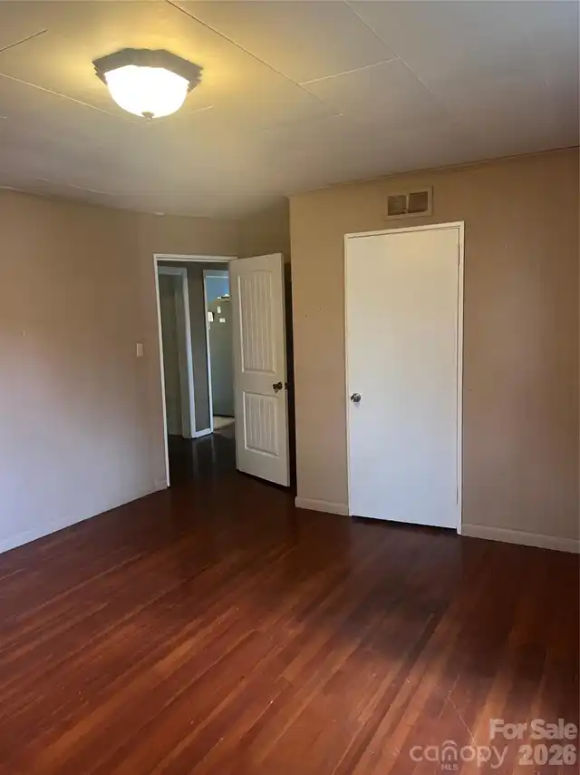 Listing Photo 25