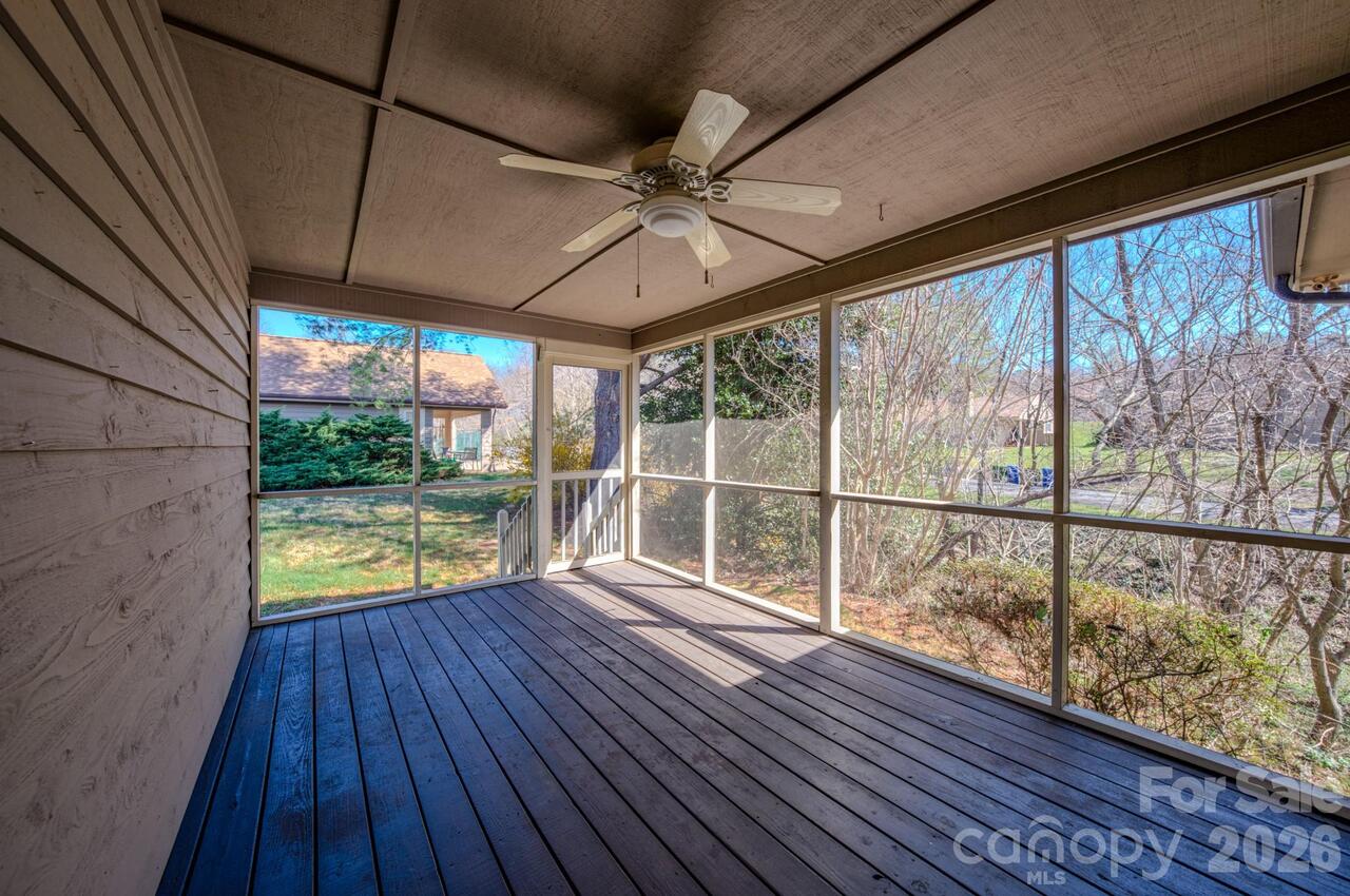Listing Photo 16