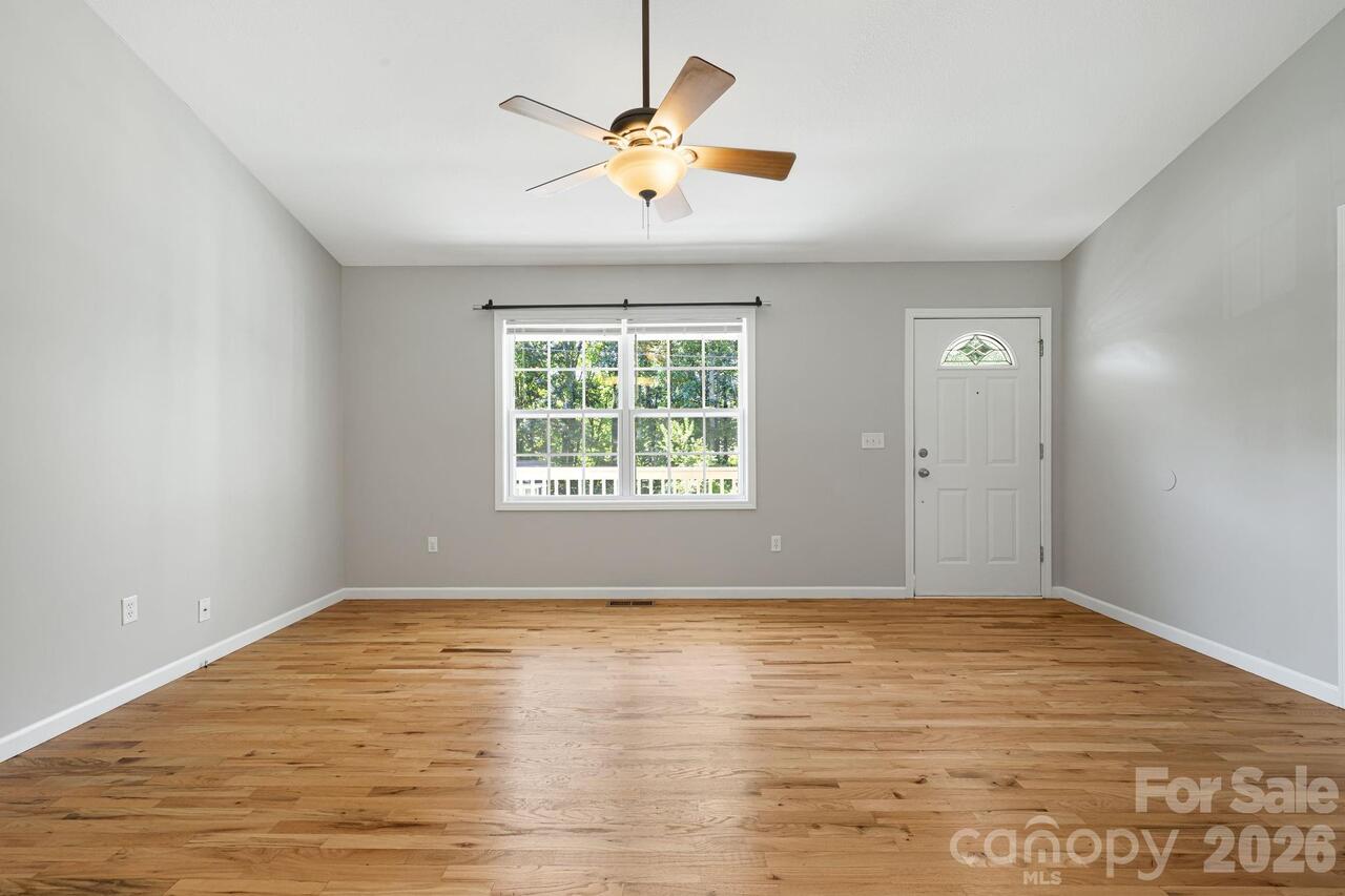 Listing Photo 7