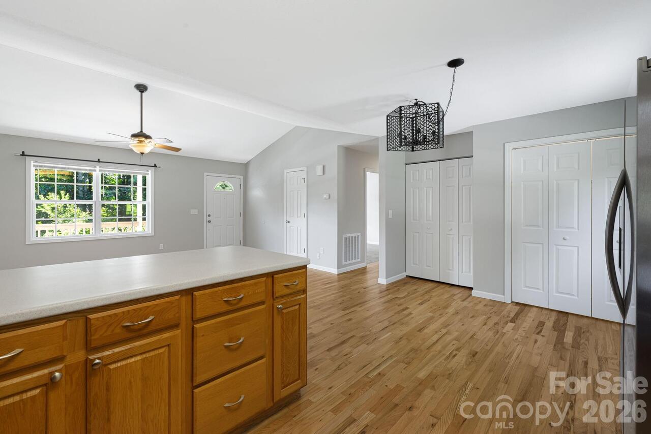 Listing Photo 15