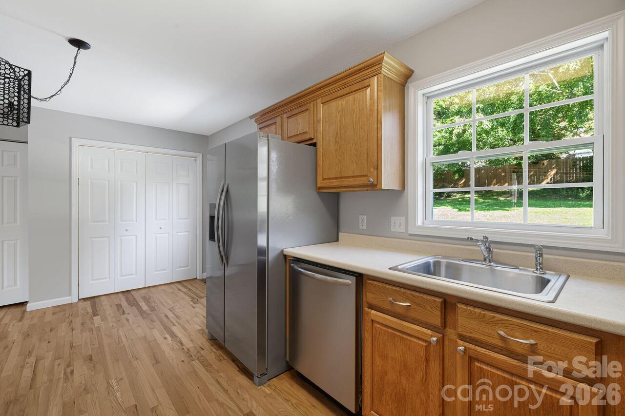 Listing Photo 17