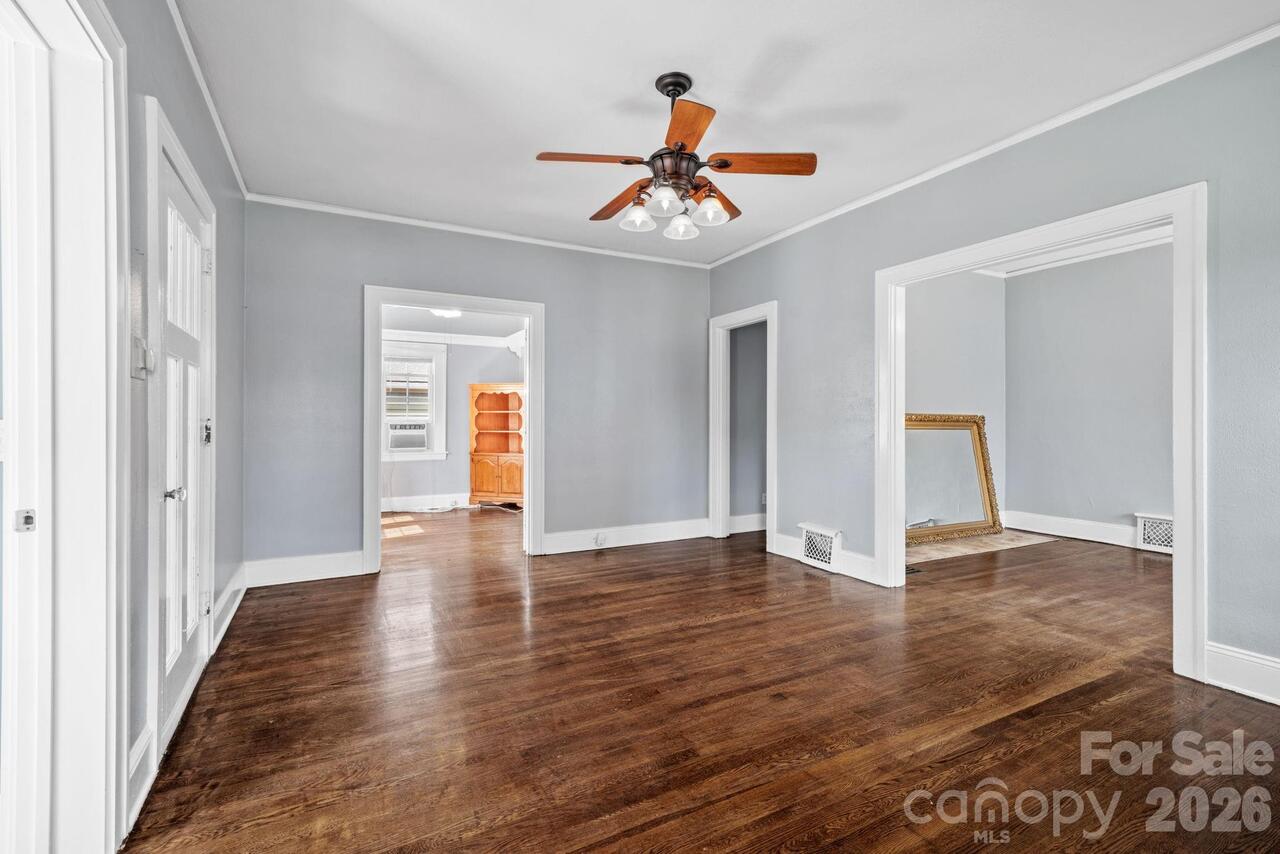 Listing Photo 7