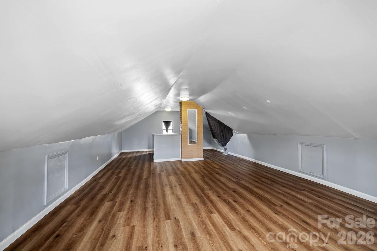 Listing Photo 22