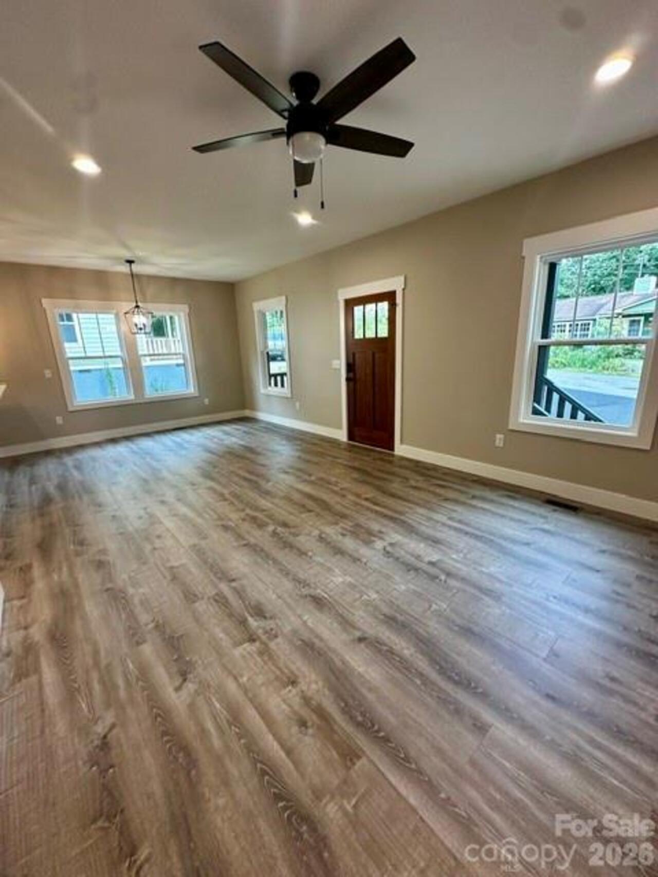 Listing Photo 19