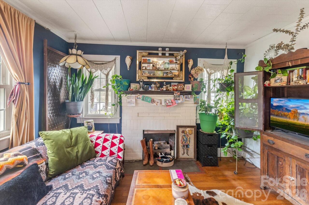 Listing Photo 7