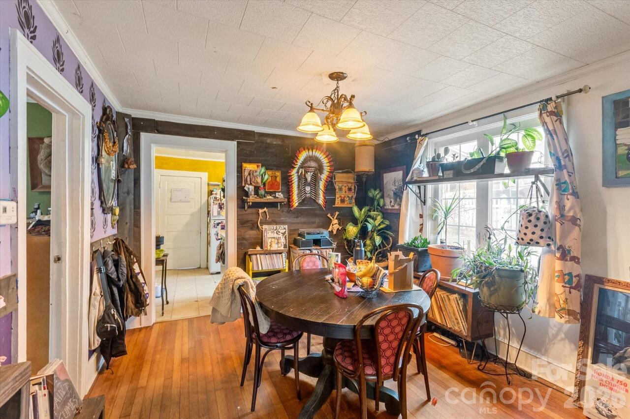 Listing Photo 10