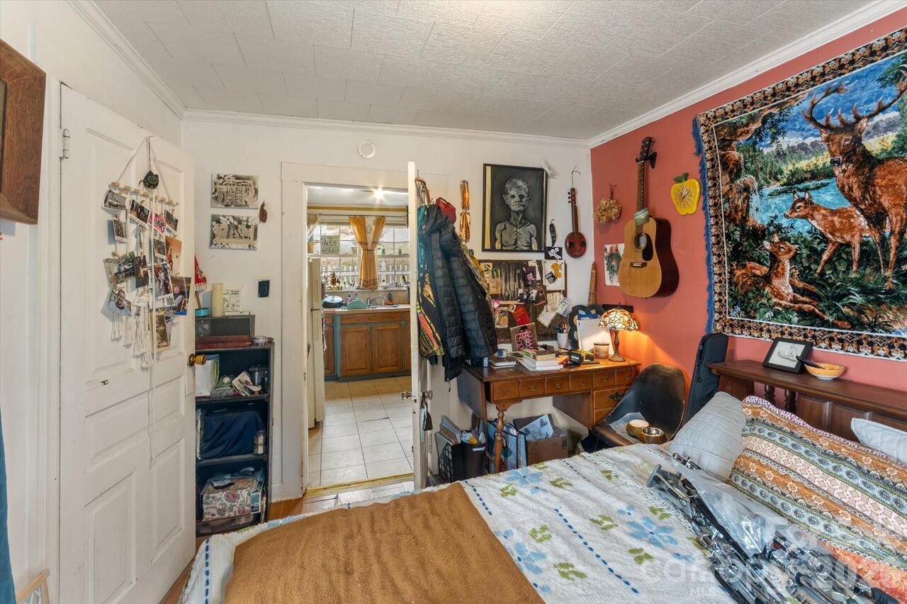 Listing Photo 17