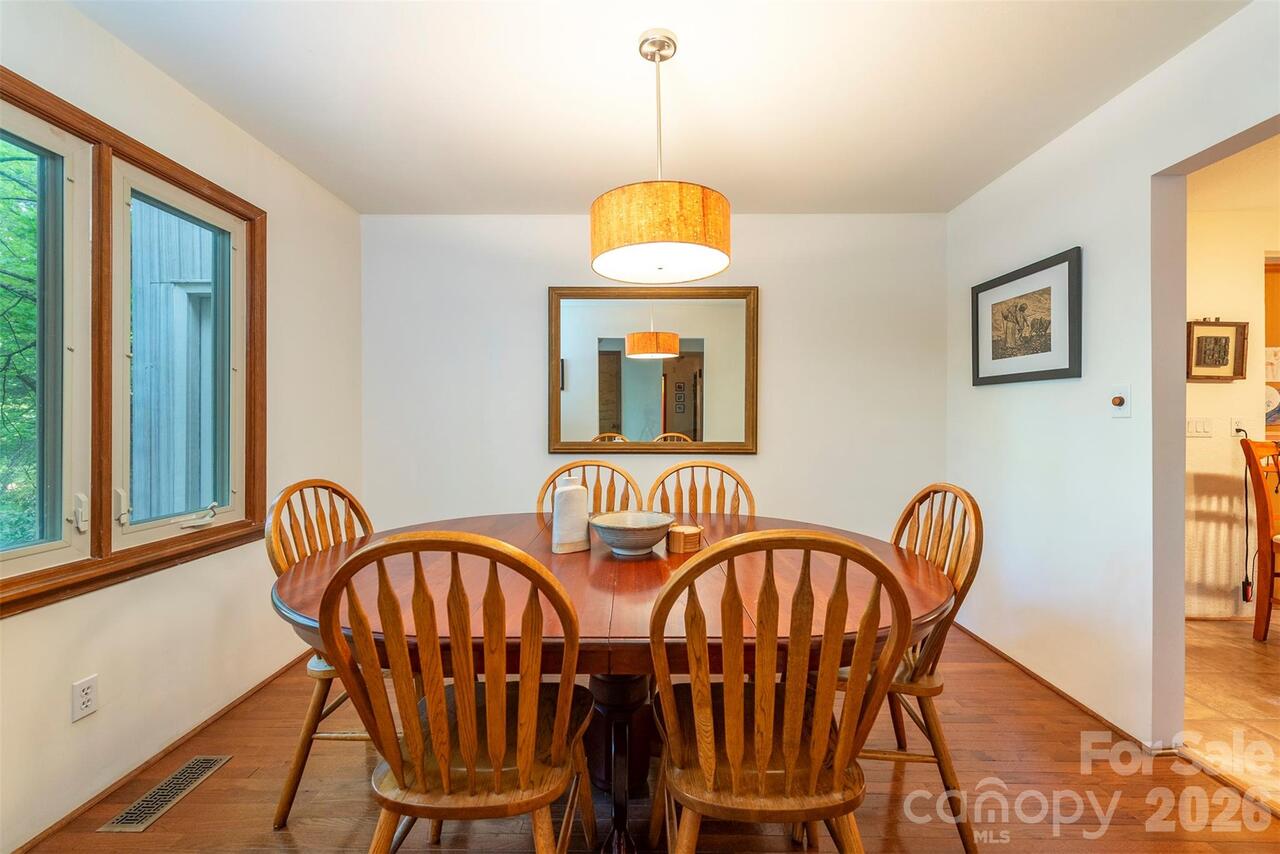 Listing Photo 16