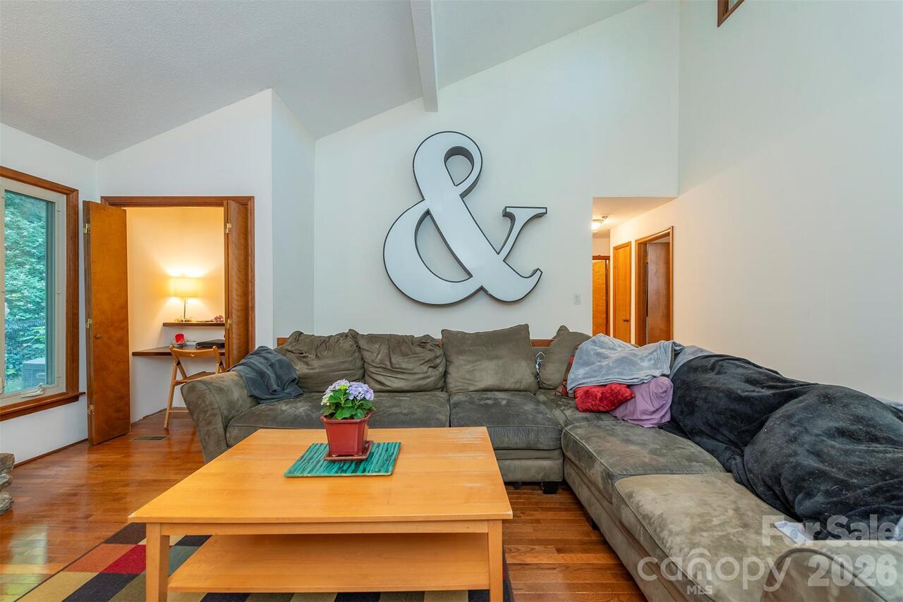 Listing Photo 18