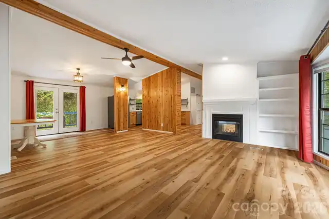 Listing Photo 5