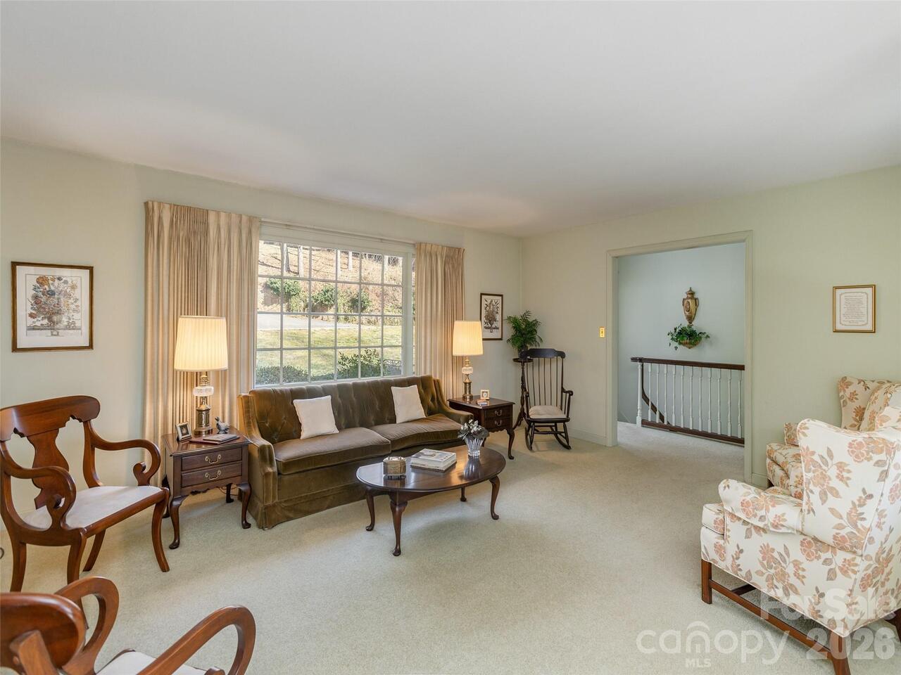 Listing Photo 8