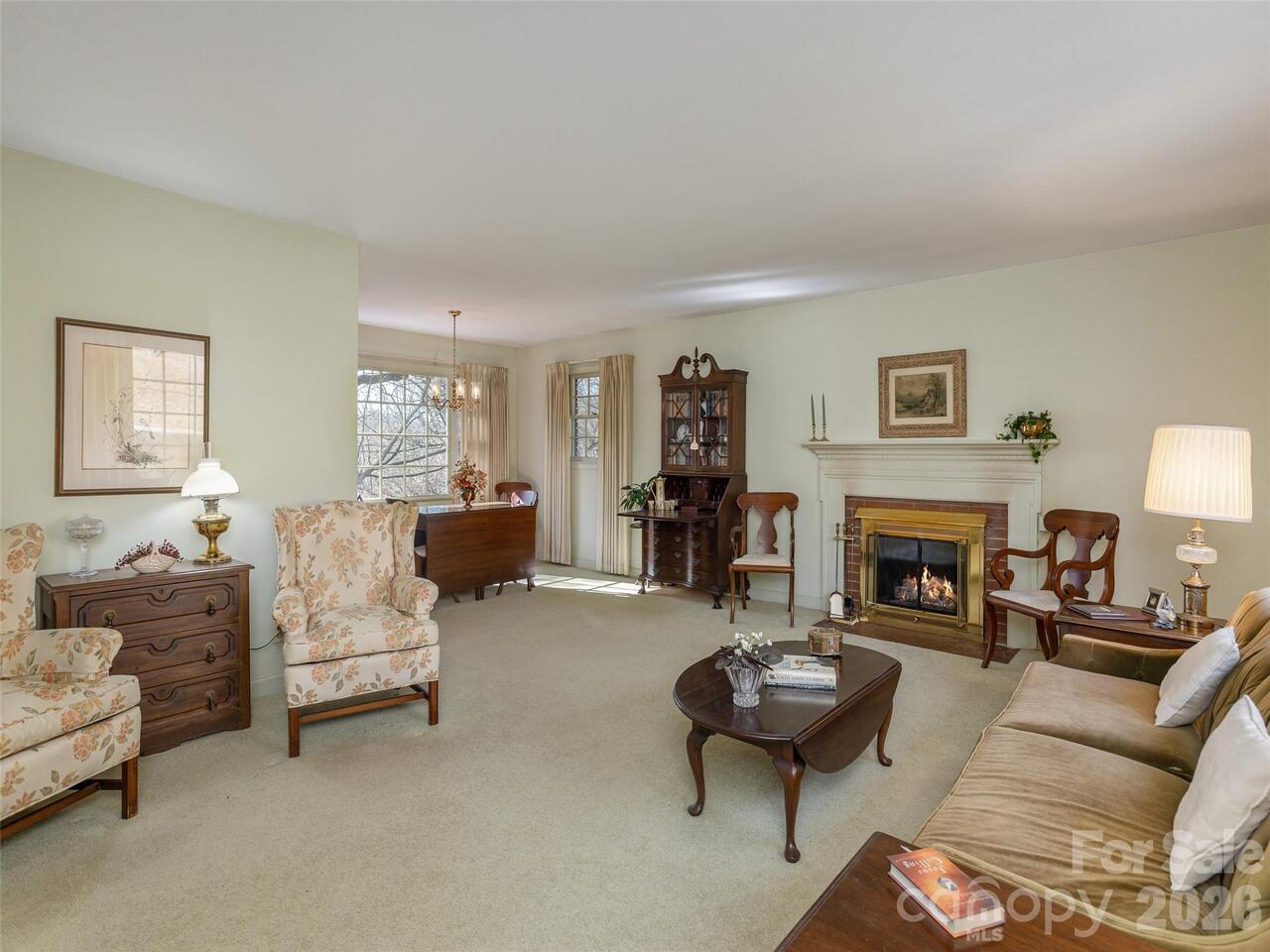 Listing Photo 10
