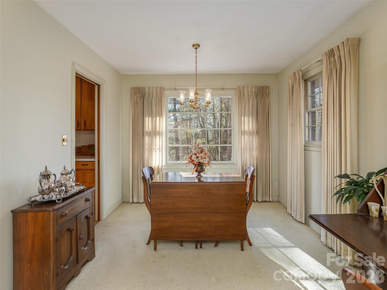 Listing Photo 12